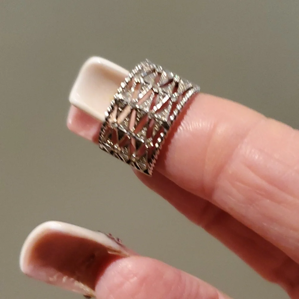 Ring - Picture 4 of 5